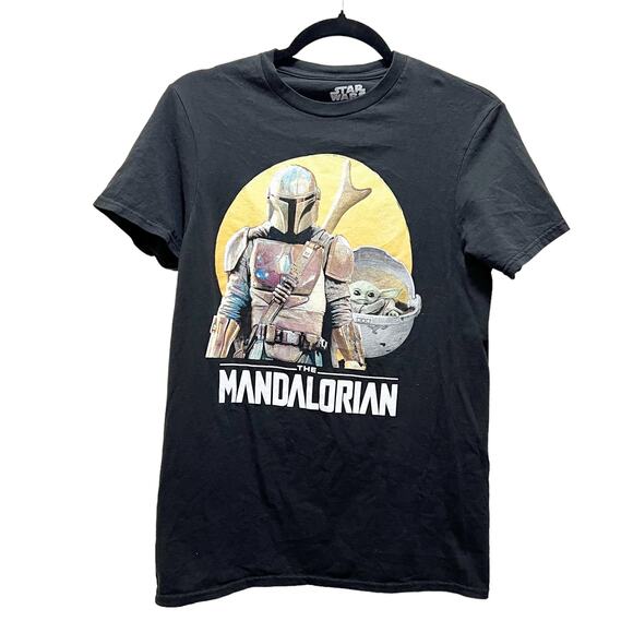 Star Wars The Mandalorian Black Short Sleeve T-Shirt Fandom Graphic Tee Sz S - Picture 1 of 4
